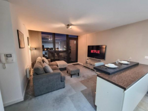 City SuperHost - Stunning Canal Side Flat